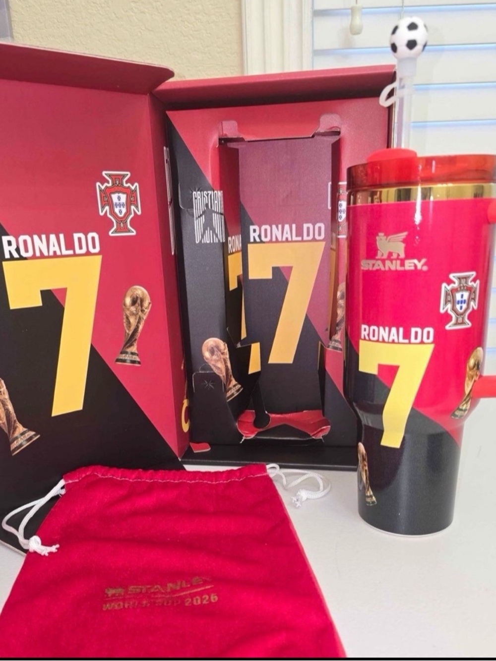 World Cup 2026 Stanley - Limited Edition Ronaldo CR7 40 oz Soccer Tumbler - Picture 4 of 4
